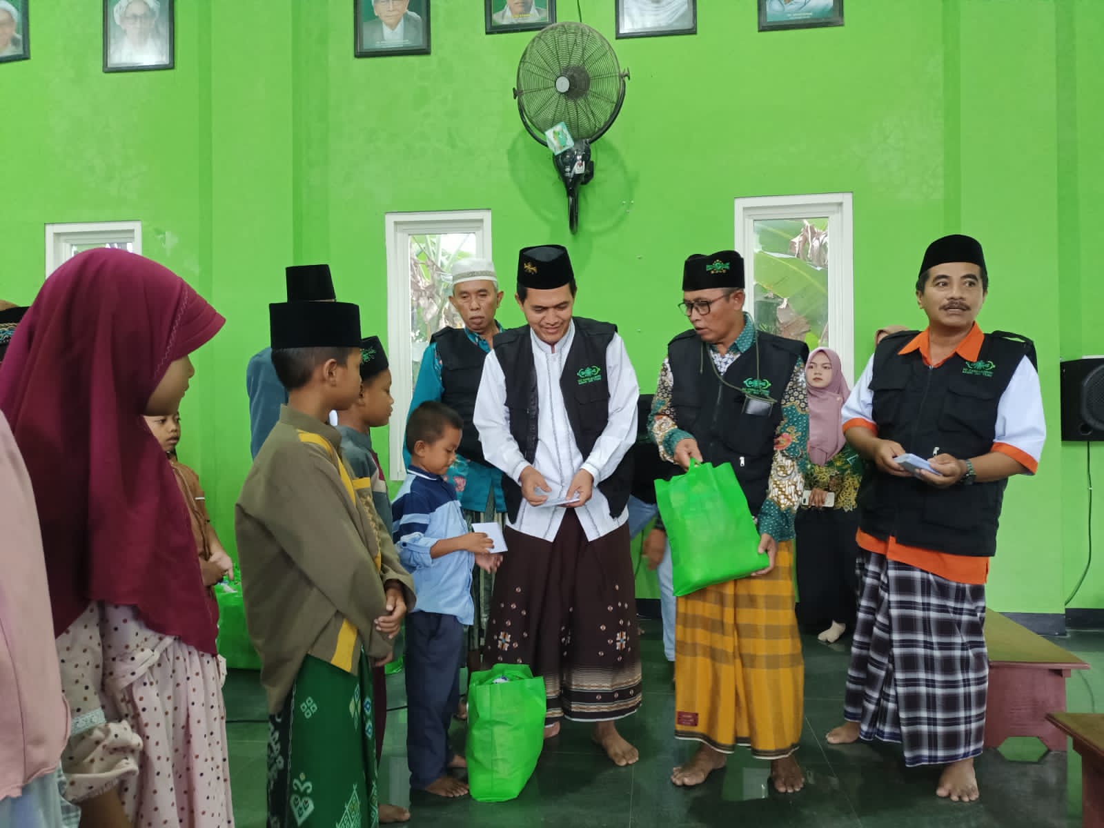Santuni Puluhan Anak Yatim, Cara LazisNU Kecamatan Turi Rayakan Muharam dan HUT RI